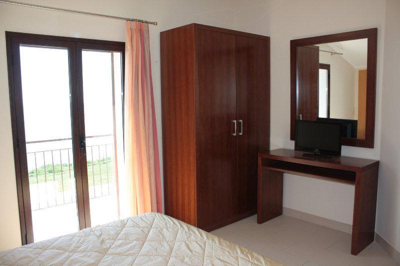 Bellavista Aparthotel Реалмонте Екстериор снимка