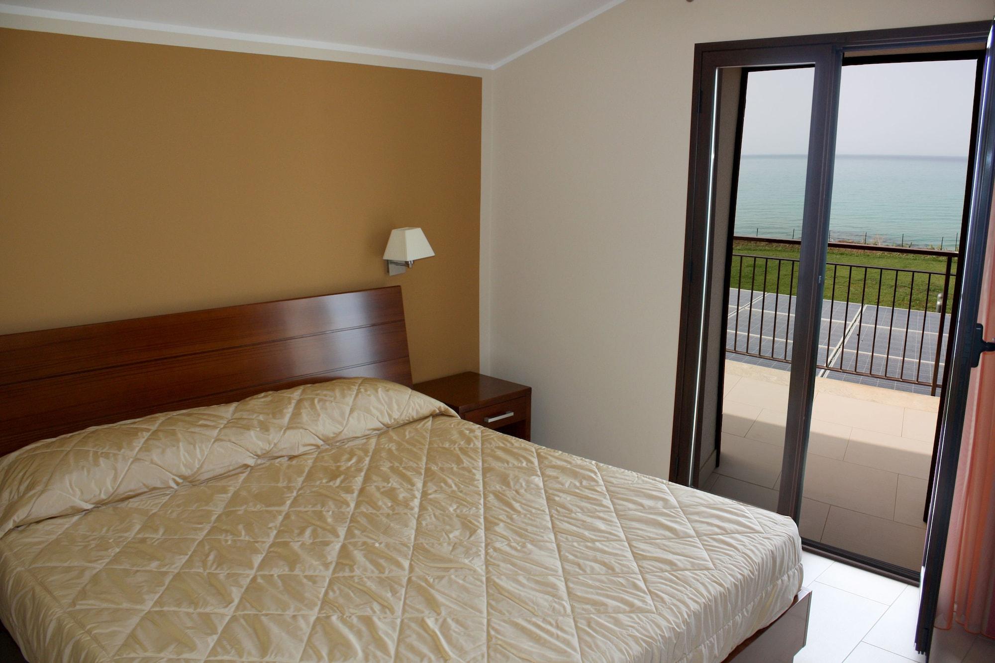 Bellavista Aparthotel Реалмонте Екстериор снимка