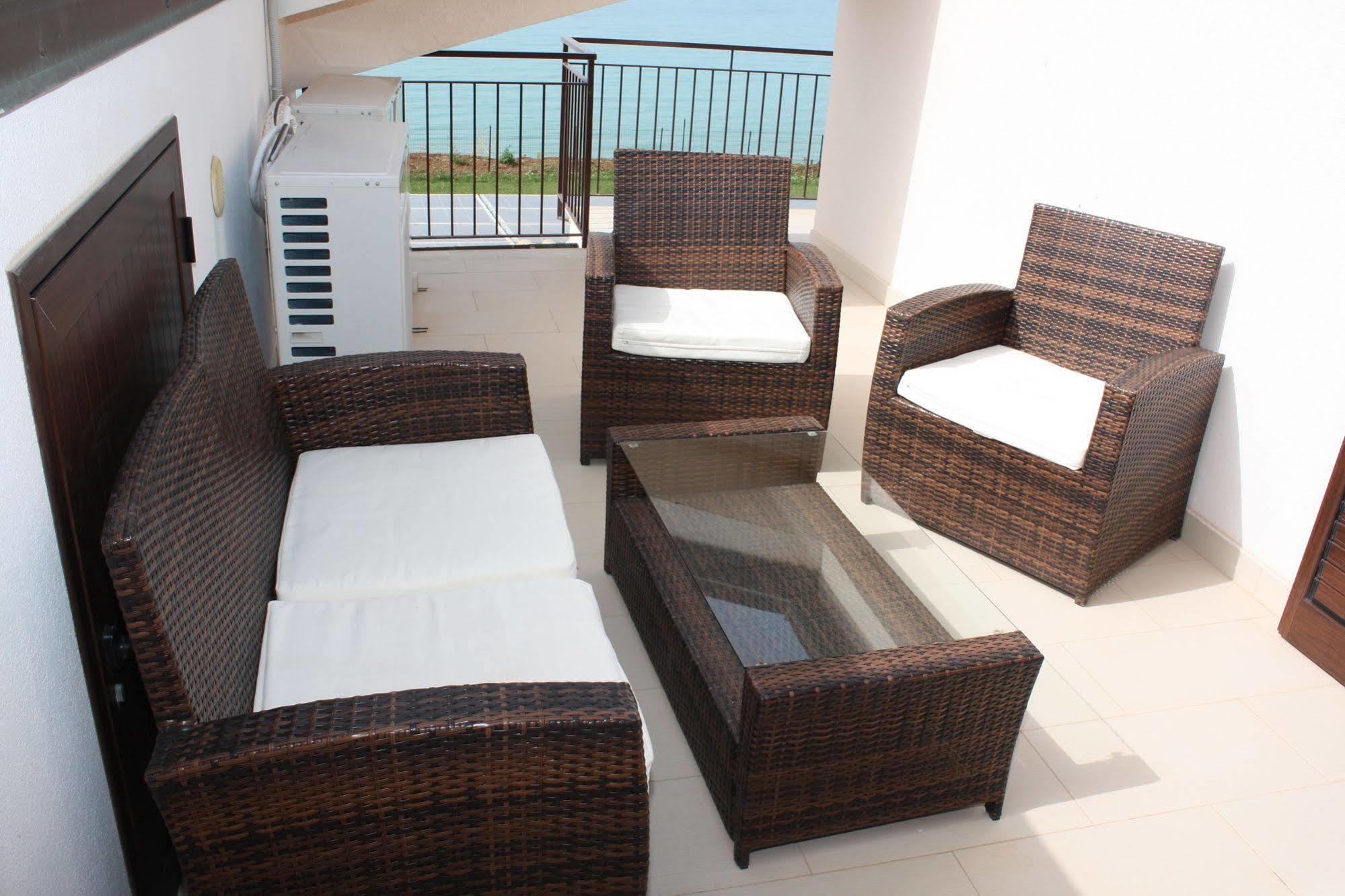 Bellavista Aparthotel Реалмонте Екстериор снимка
